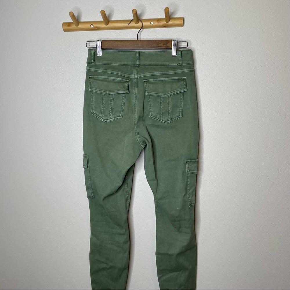 Spanx Stretch Twill Ankle Cargo Pants soft sage medium - Picture 7 of 8